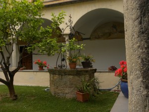 9_Un angolo del chiostro del convento di San Domenico
